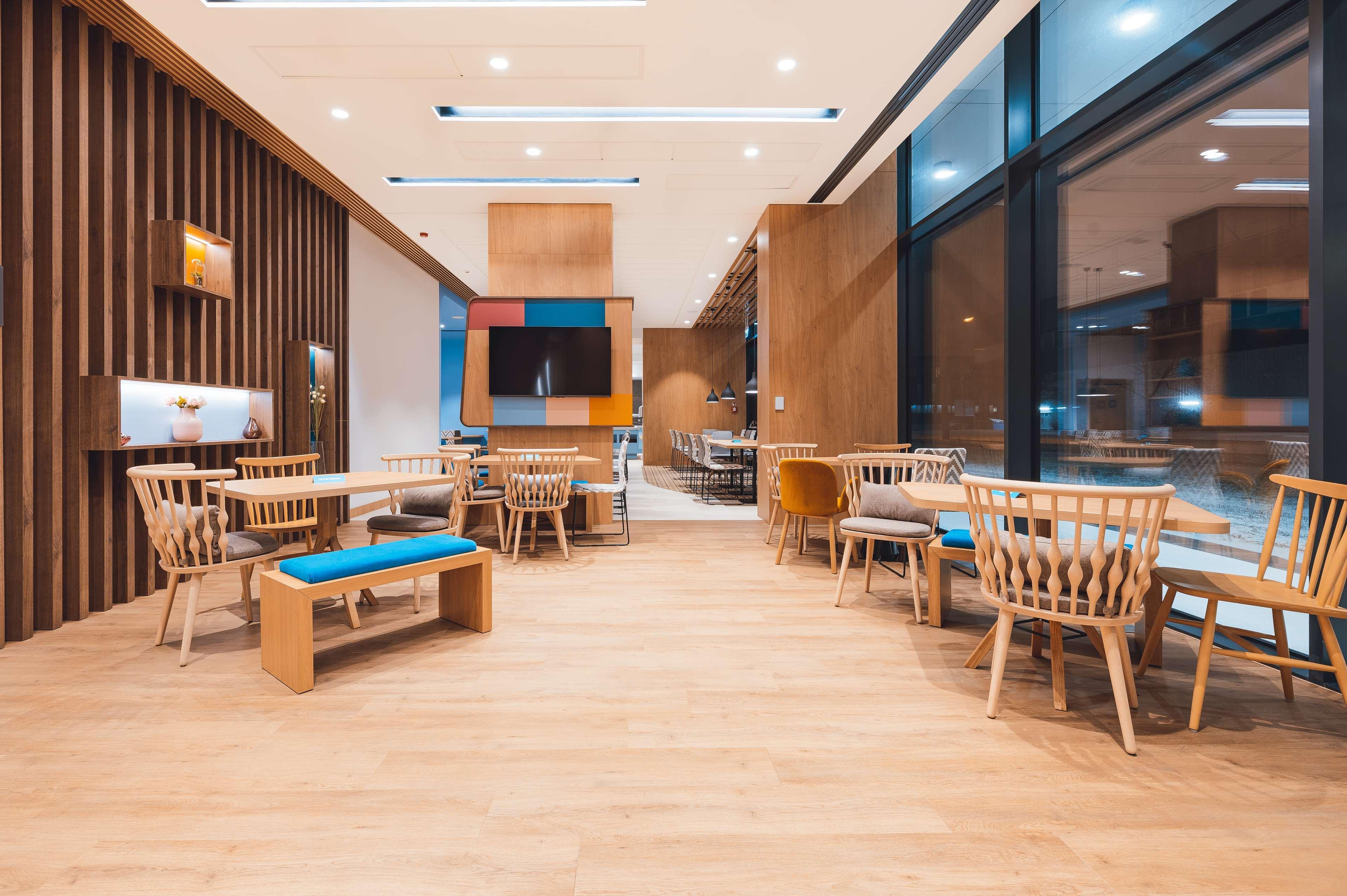 Hotel Hampton By Hilton Reduta