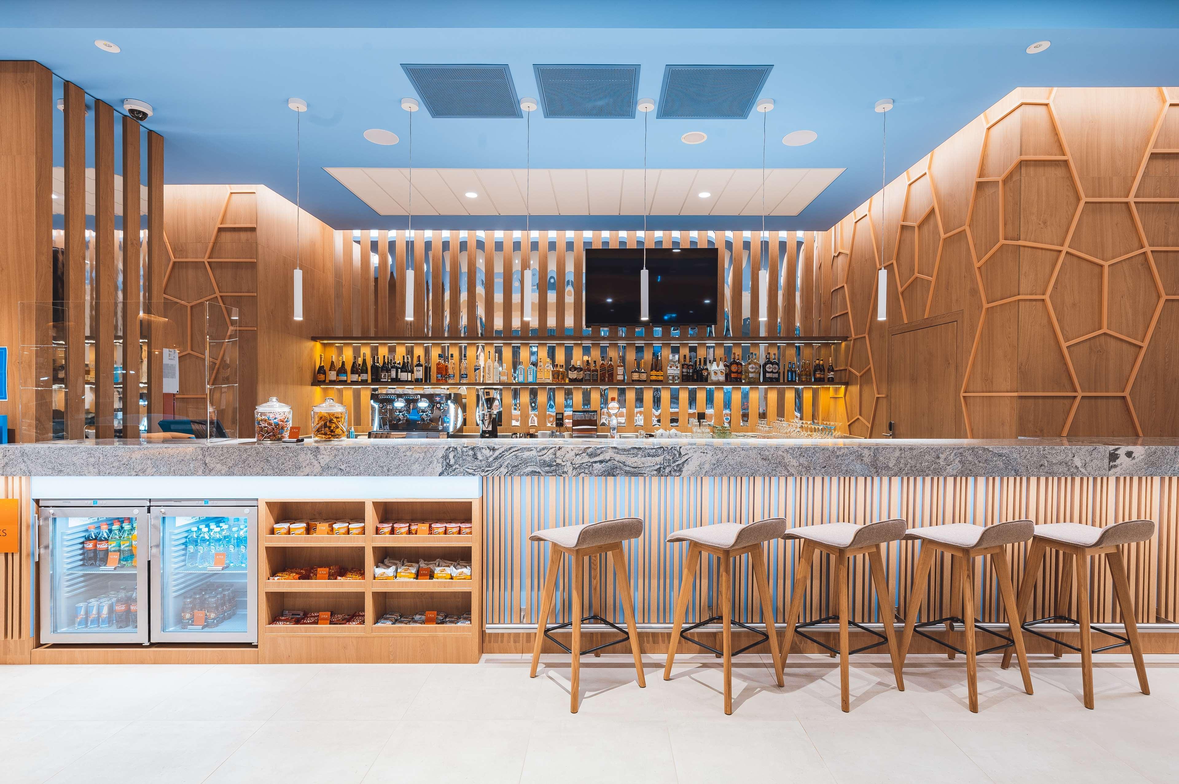 Готель Hampton By Hilton Reduta 3*