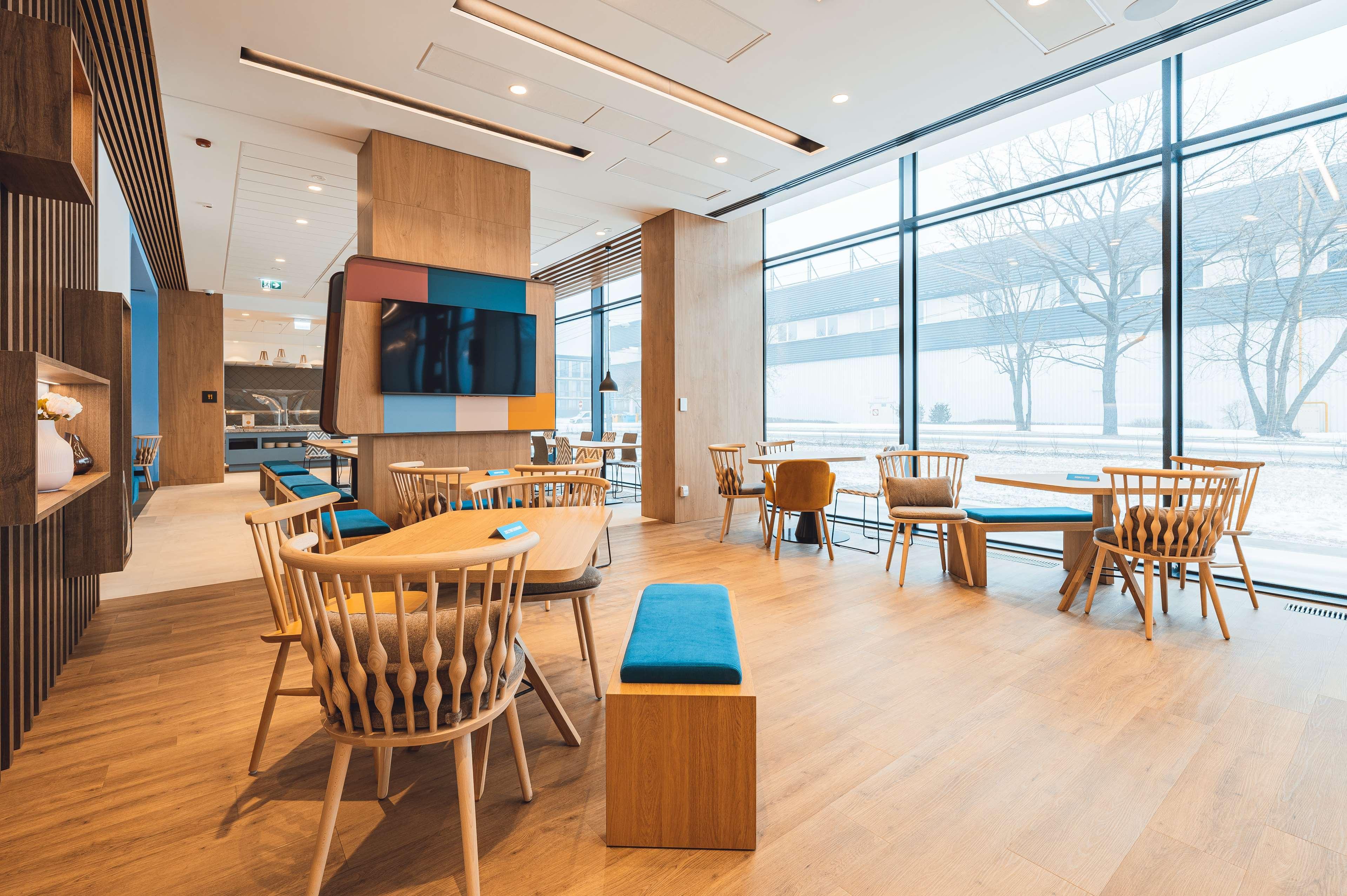 Hampton By Hilton Reduta Готель