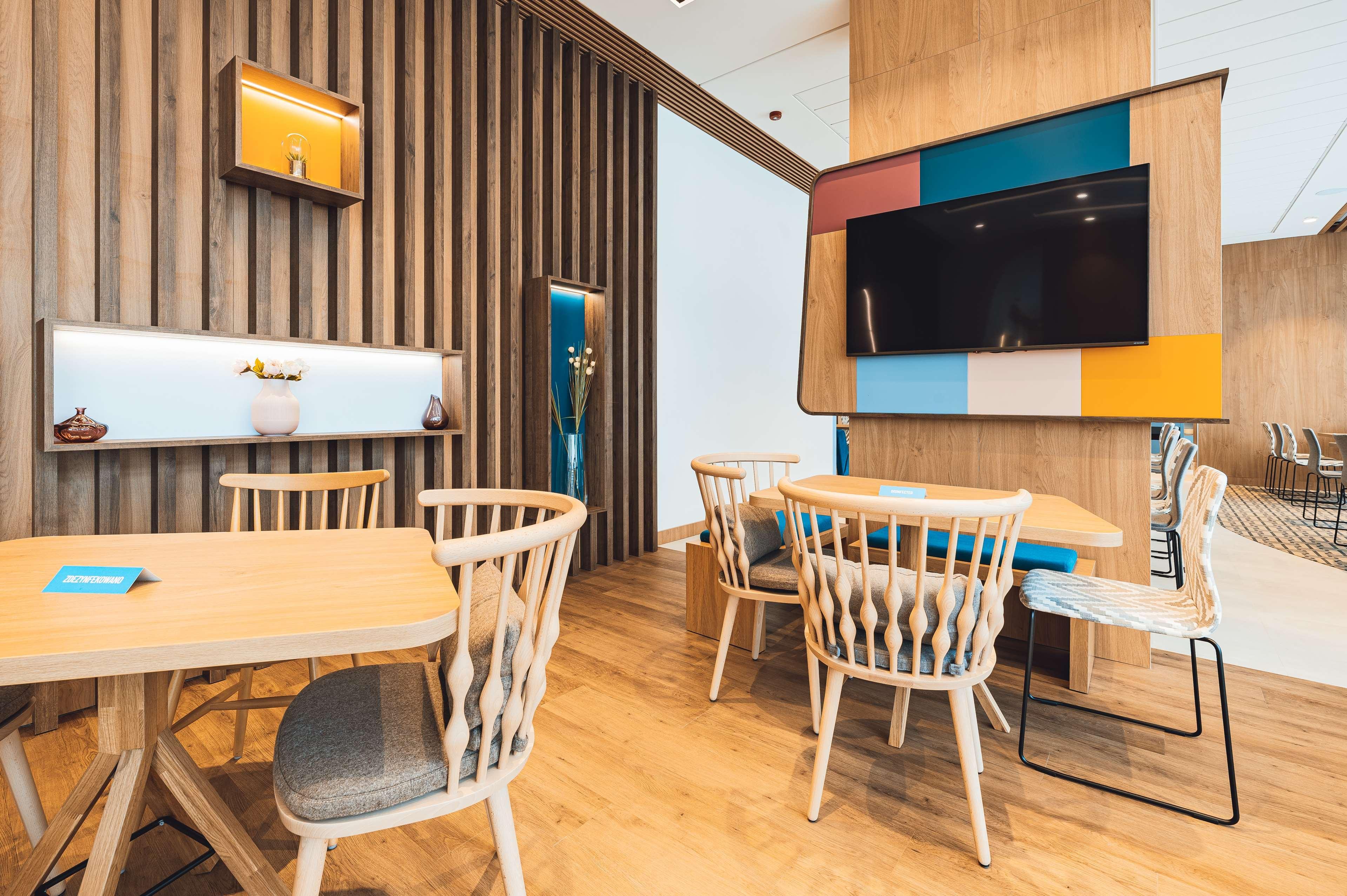 Hampton By Hilton Reduta Готель 3*