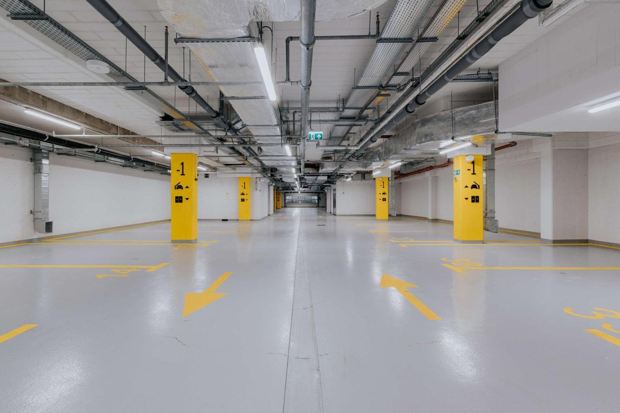 Готель Hampton By Hilton Reduta 3*