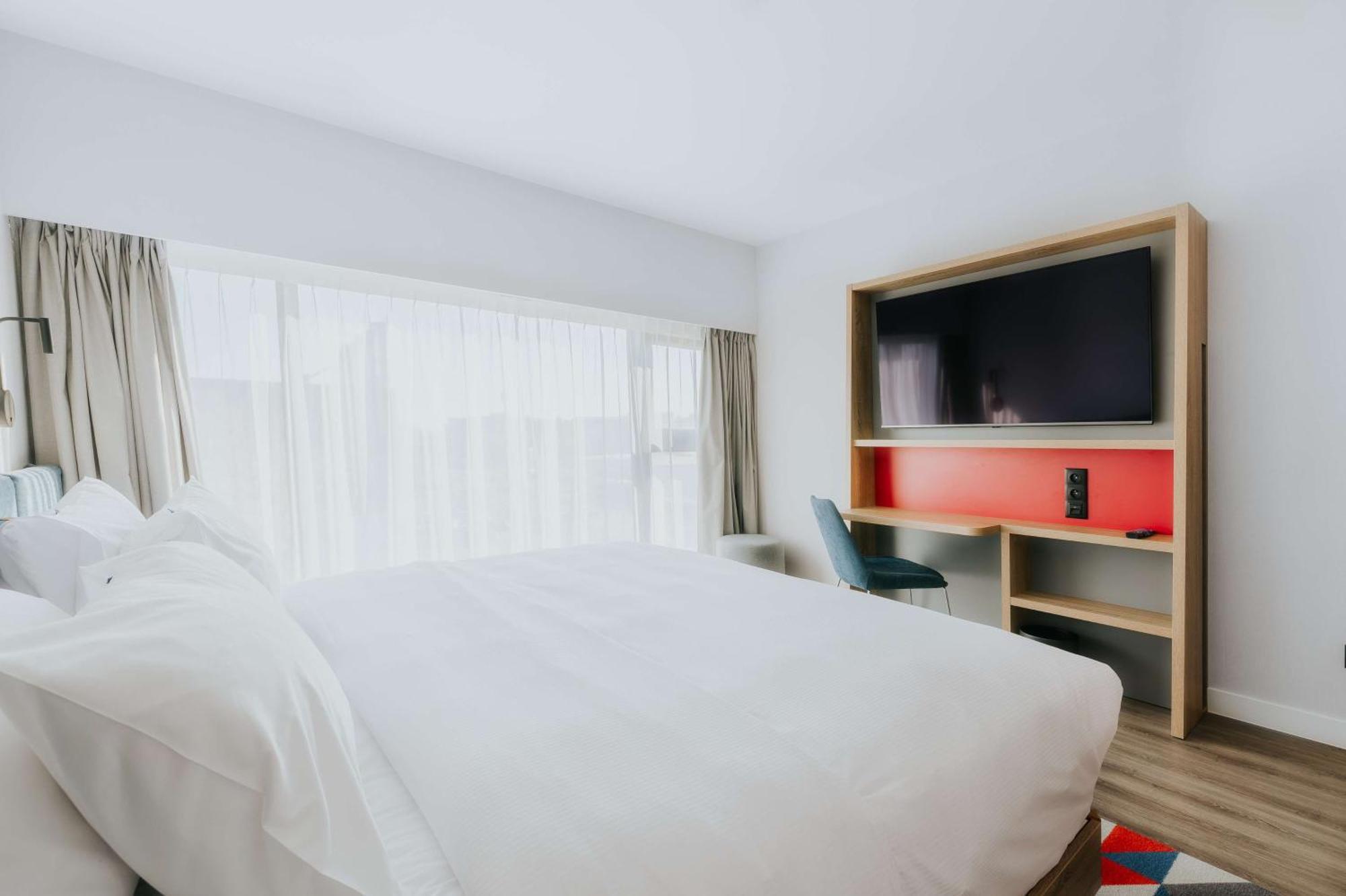 Готель Hampton By Hilton Reduta