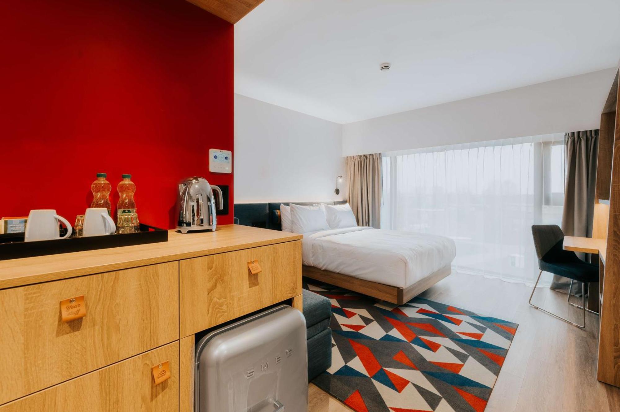 Hampton By Hilton Reduta Готель 3*