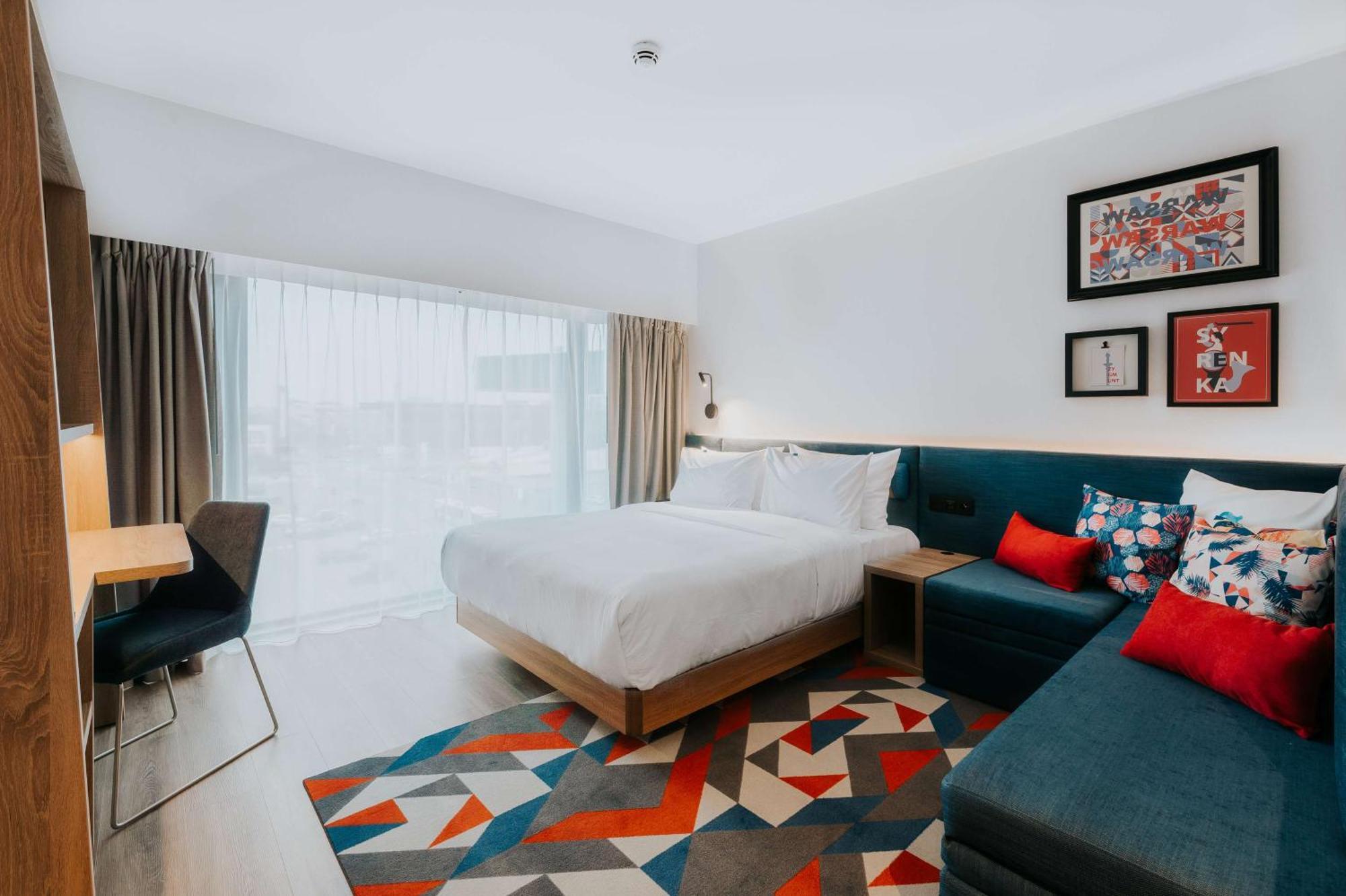 Готель Hampton By Hilton Reduta