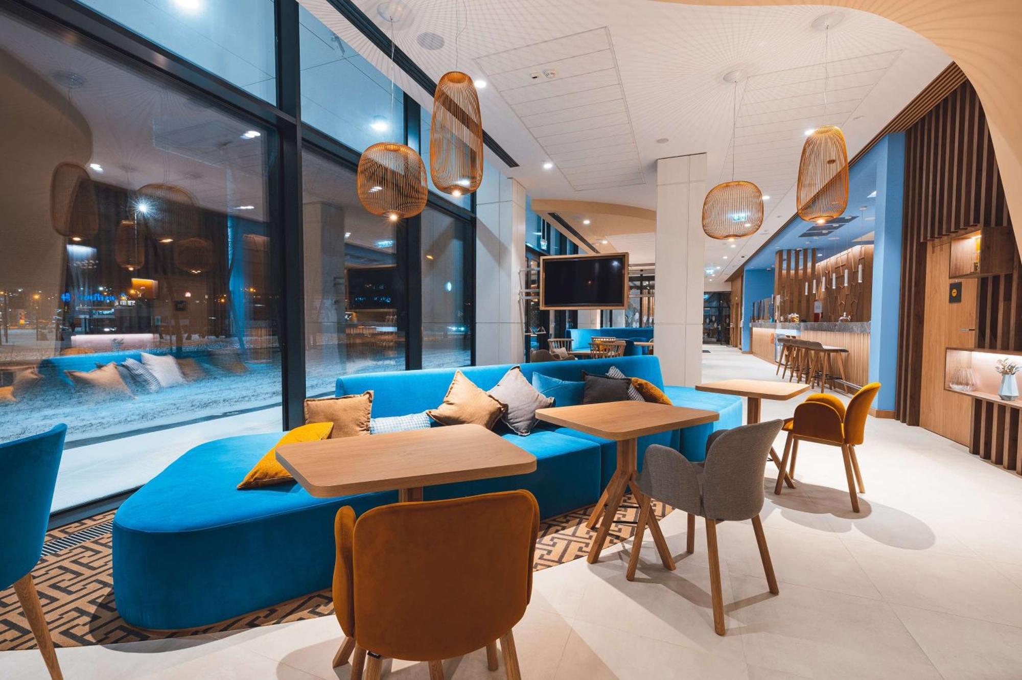Готель Hampton By Hilton Reduta