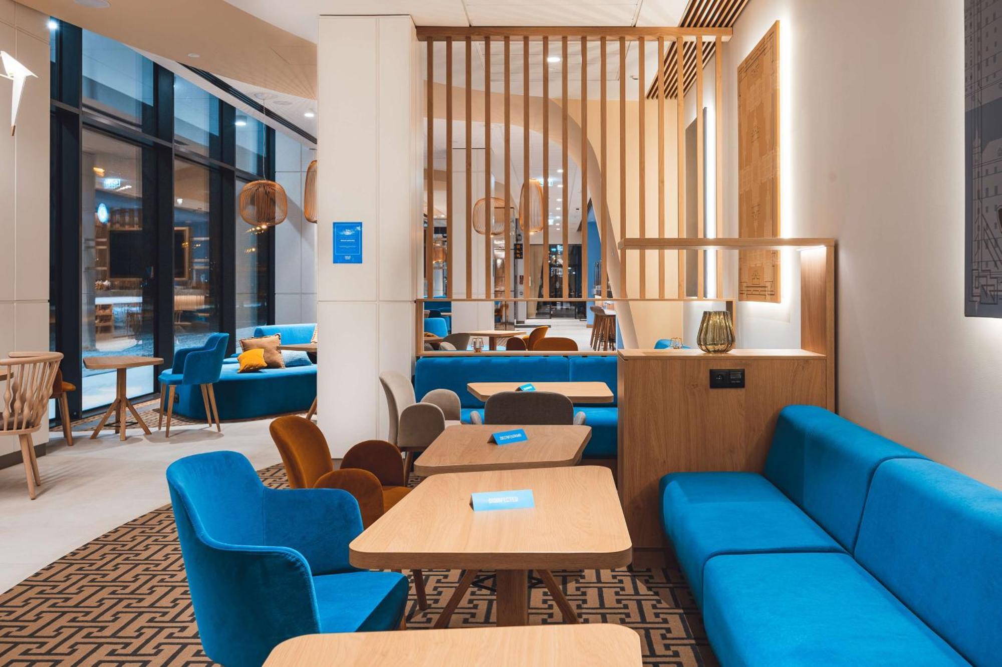 Hampton By Hilton Reduta Готель 3*
