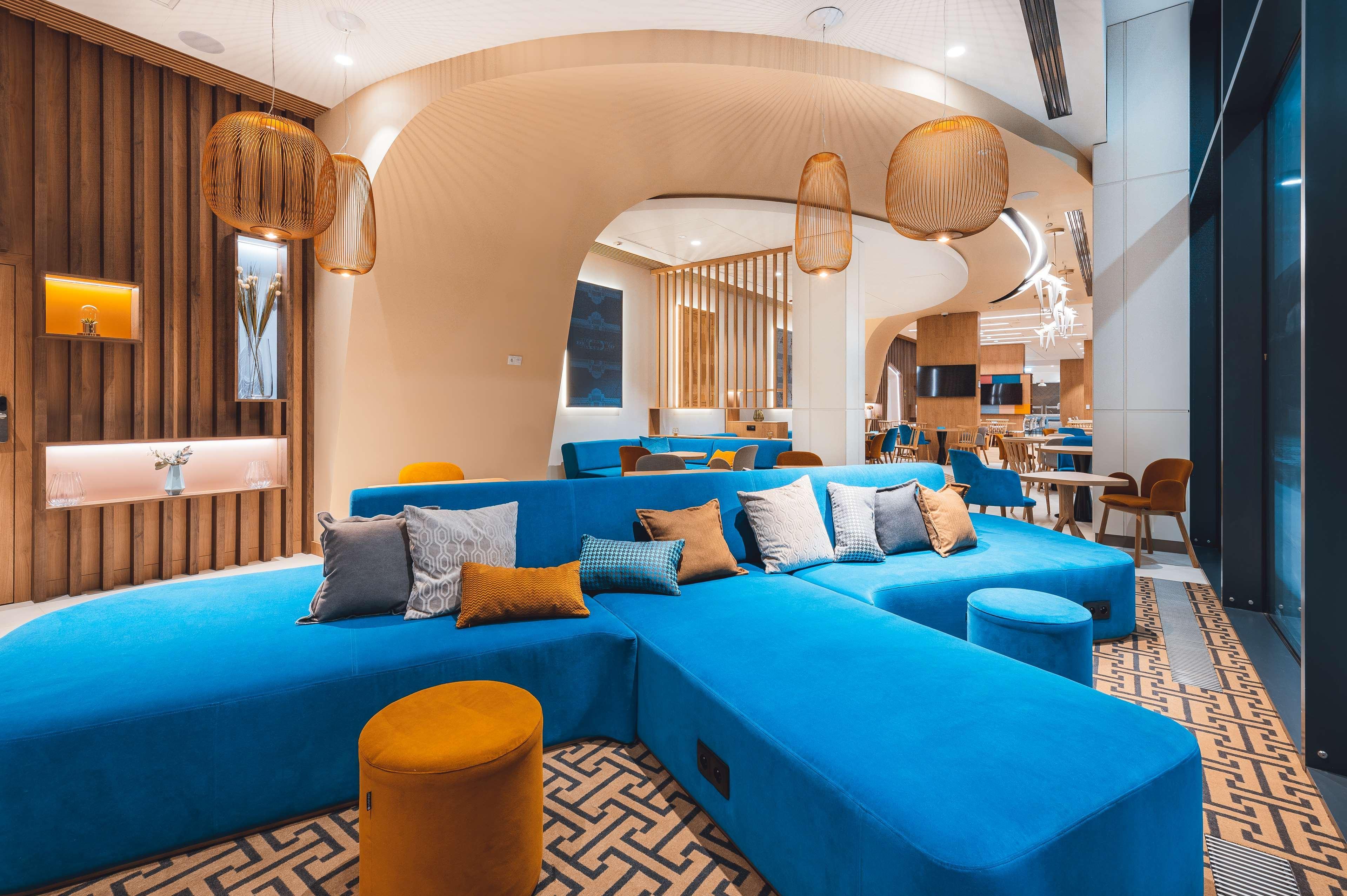 Hampton By Hilton Reduta Варшава