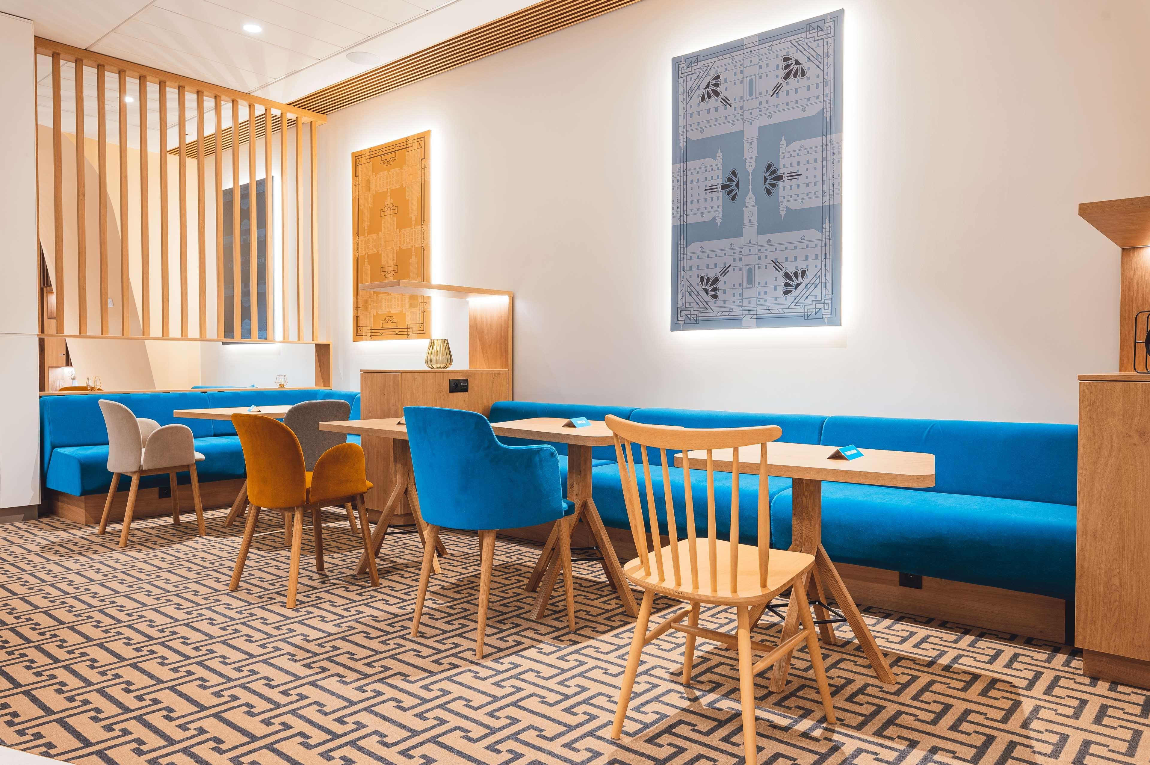 Готель Hampton By Hilton Reduta 3*