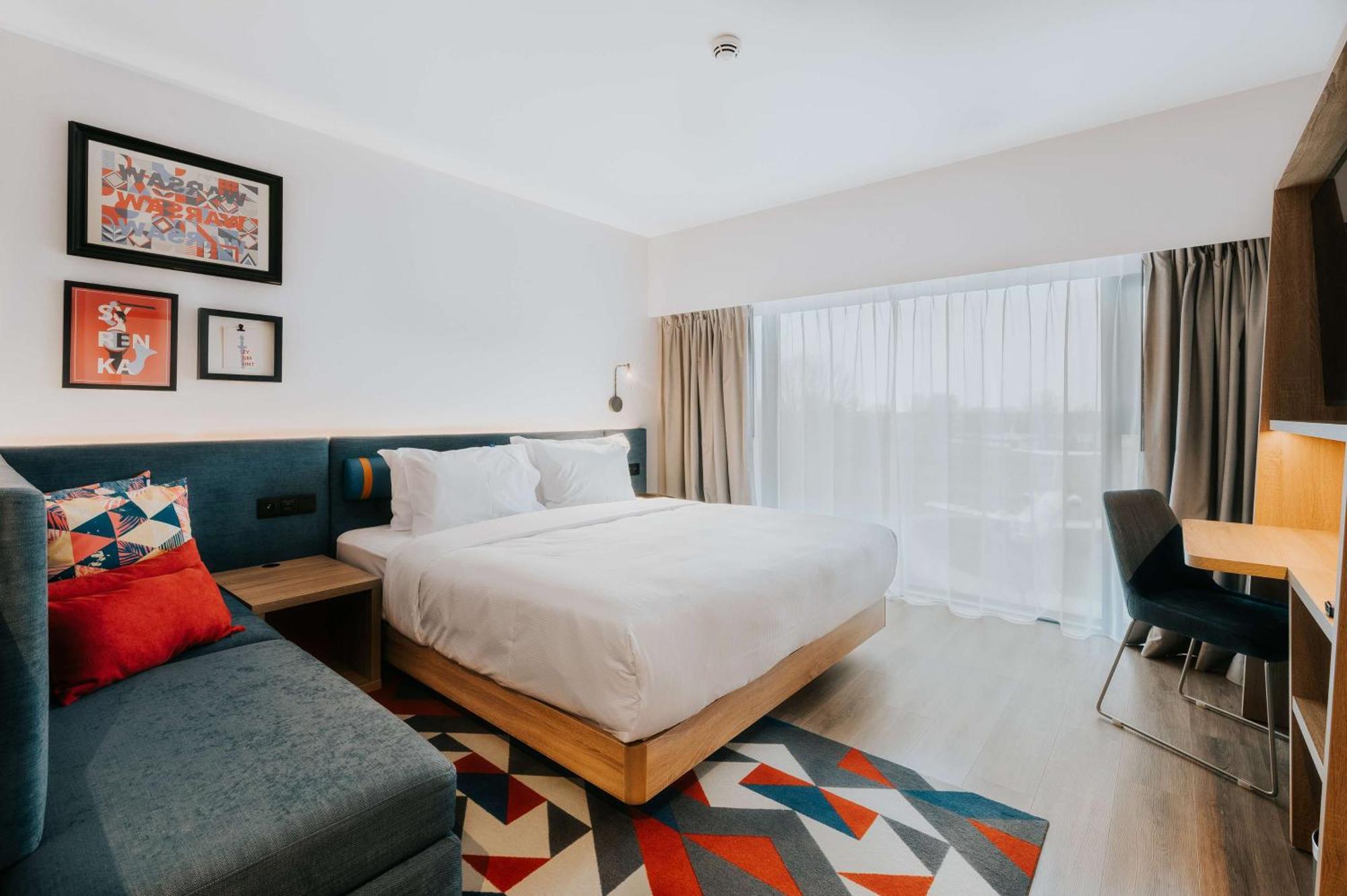 Hampton By Hilton Reduta Готель Варшава